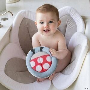 Blooming Bath Lotus Lilac Gray